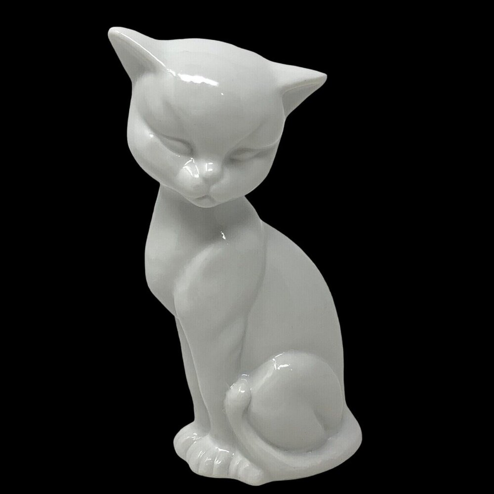 UCGC White Ceramic Cat Figurine Sitting 6 Inch Kitty Vintage Kitty